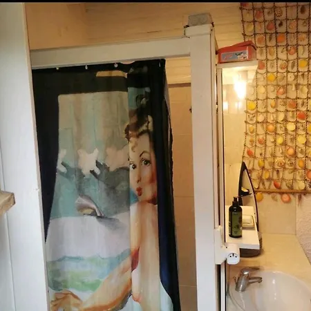 La Maison Du Bonheur Проживание в семье *